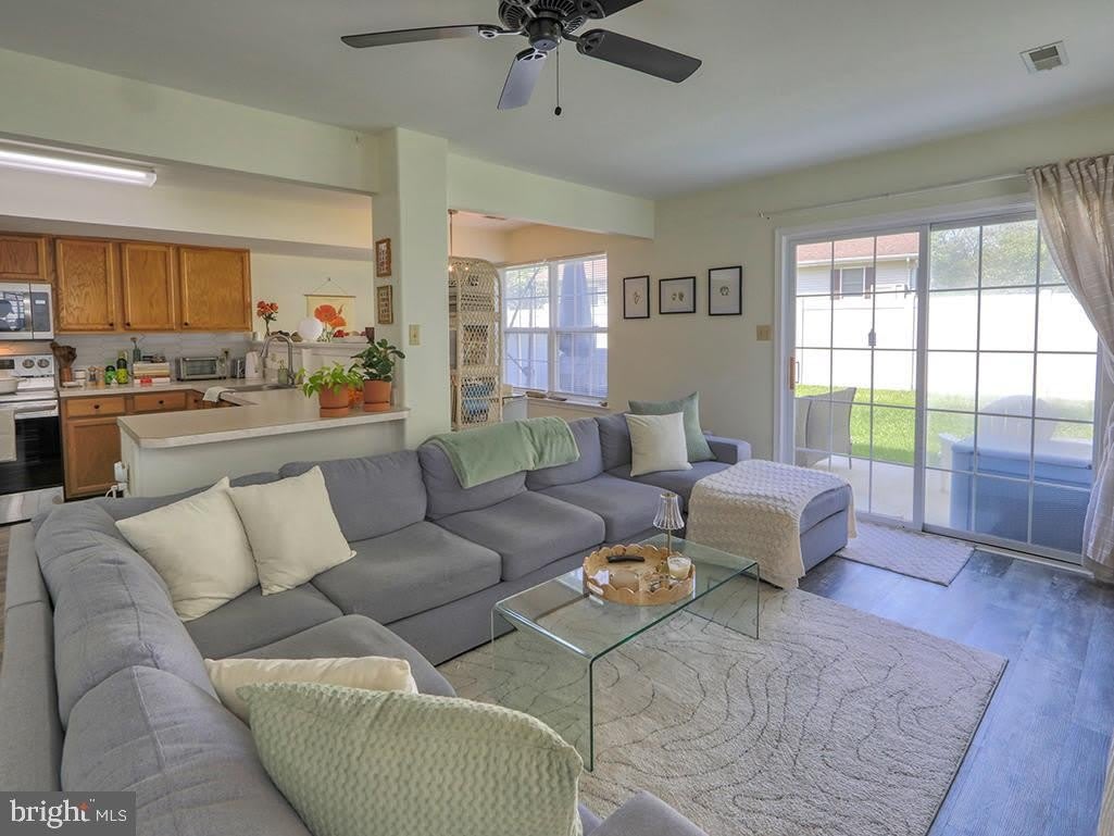 108 SEABRIGHT Way – photo 2