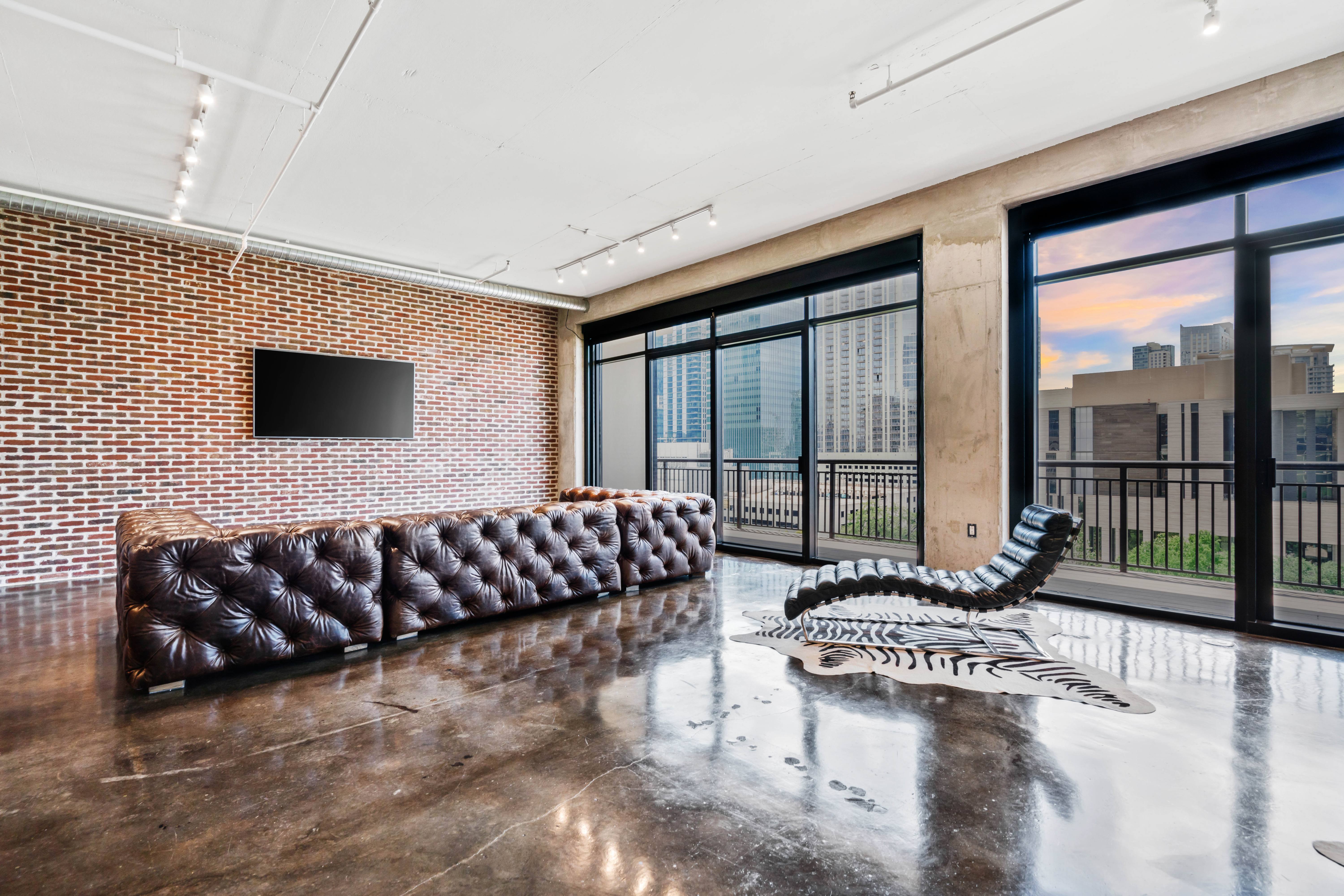 311 West 5th Street – photo 3