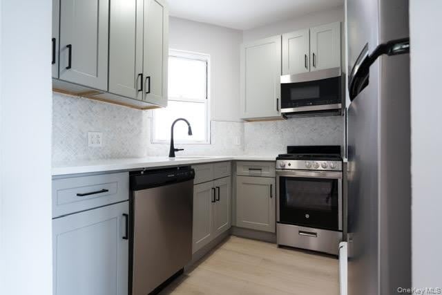 450 E Park Avenue – photo 3