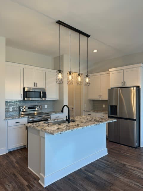 3231 Naomi Drive – photo 1