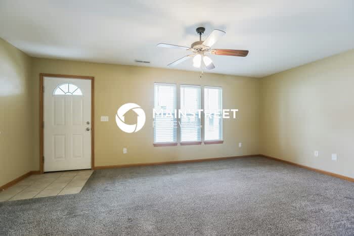 411 Northeast Wolf Creek Drive – photo 5