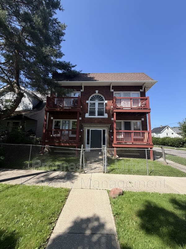 3412 East 147th Street – photo 1