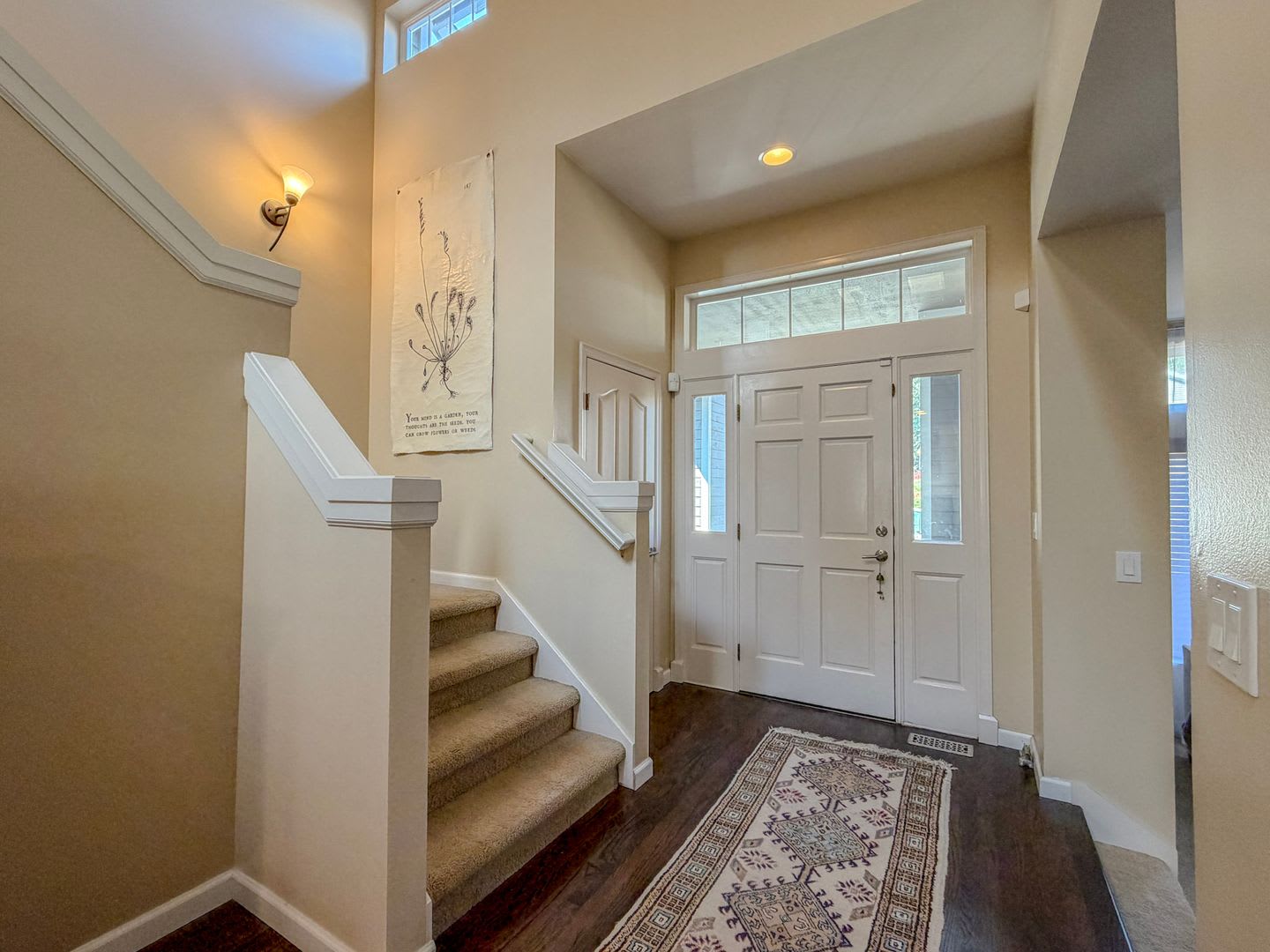Lovely 4Bd 2Bth Kenmore Home 4 000 Mo – photo 2