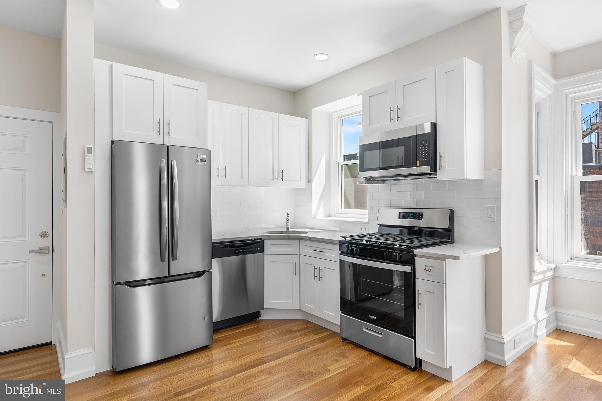 2309 GREEN Street – photo 4