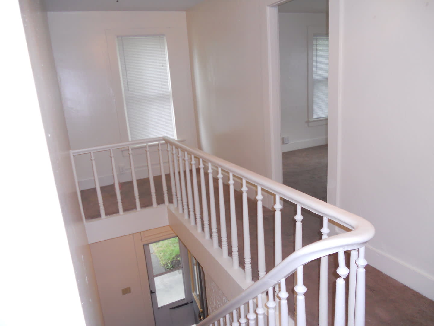 1 BR Apartment Near Downtown – photo 3