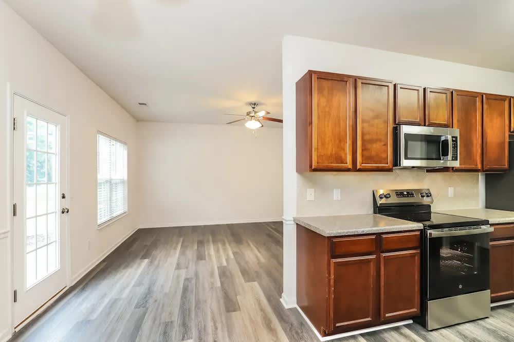 102 Brookbank Ct – photo 3