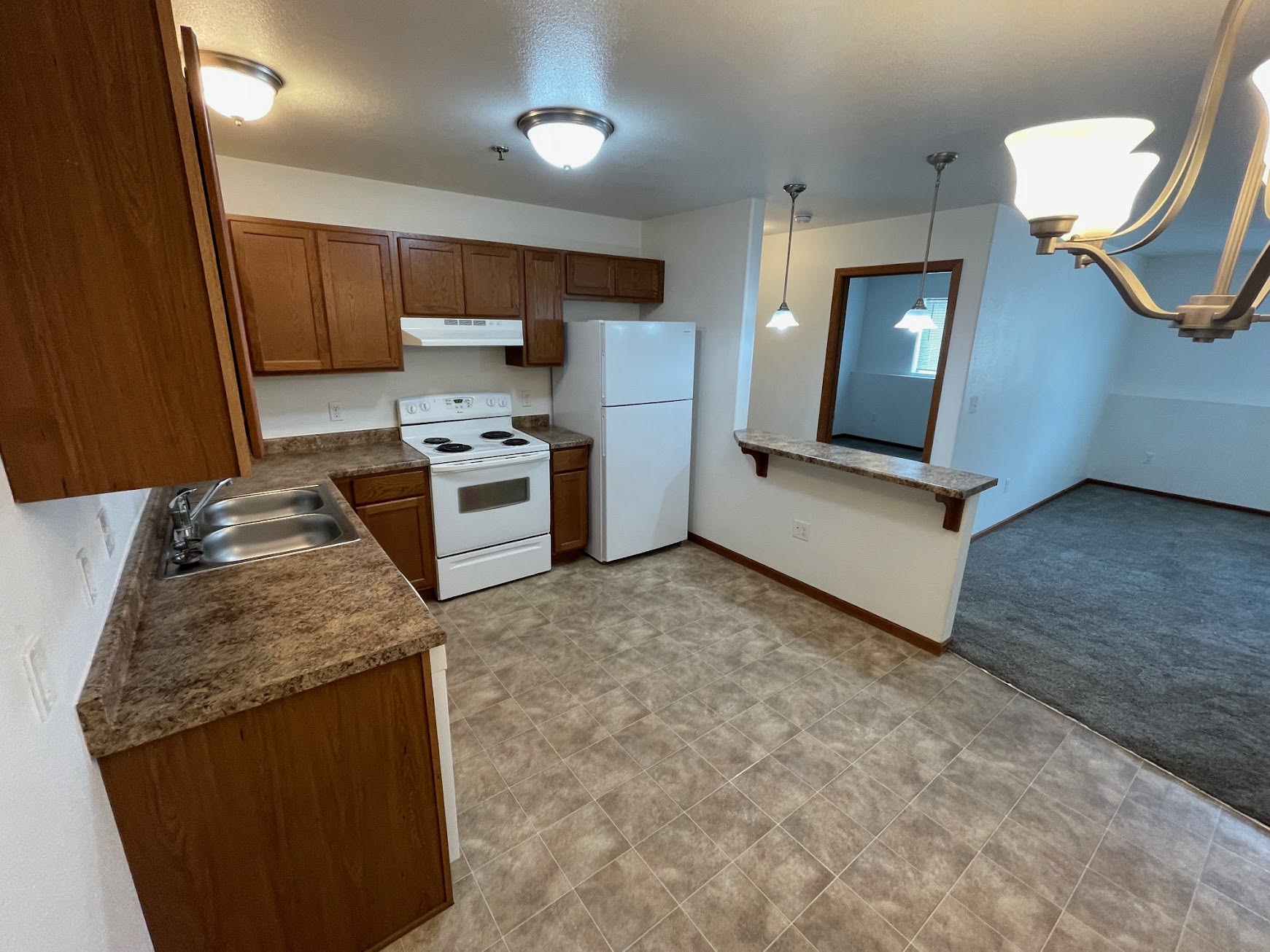 2517 16th Ave W Apt H – photo 3