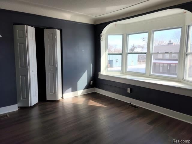 22641 VAN DYKE Avenue – photo 2