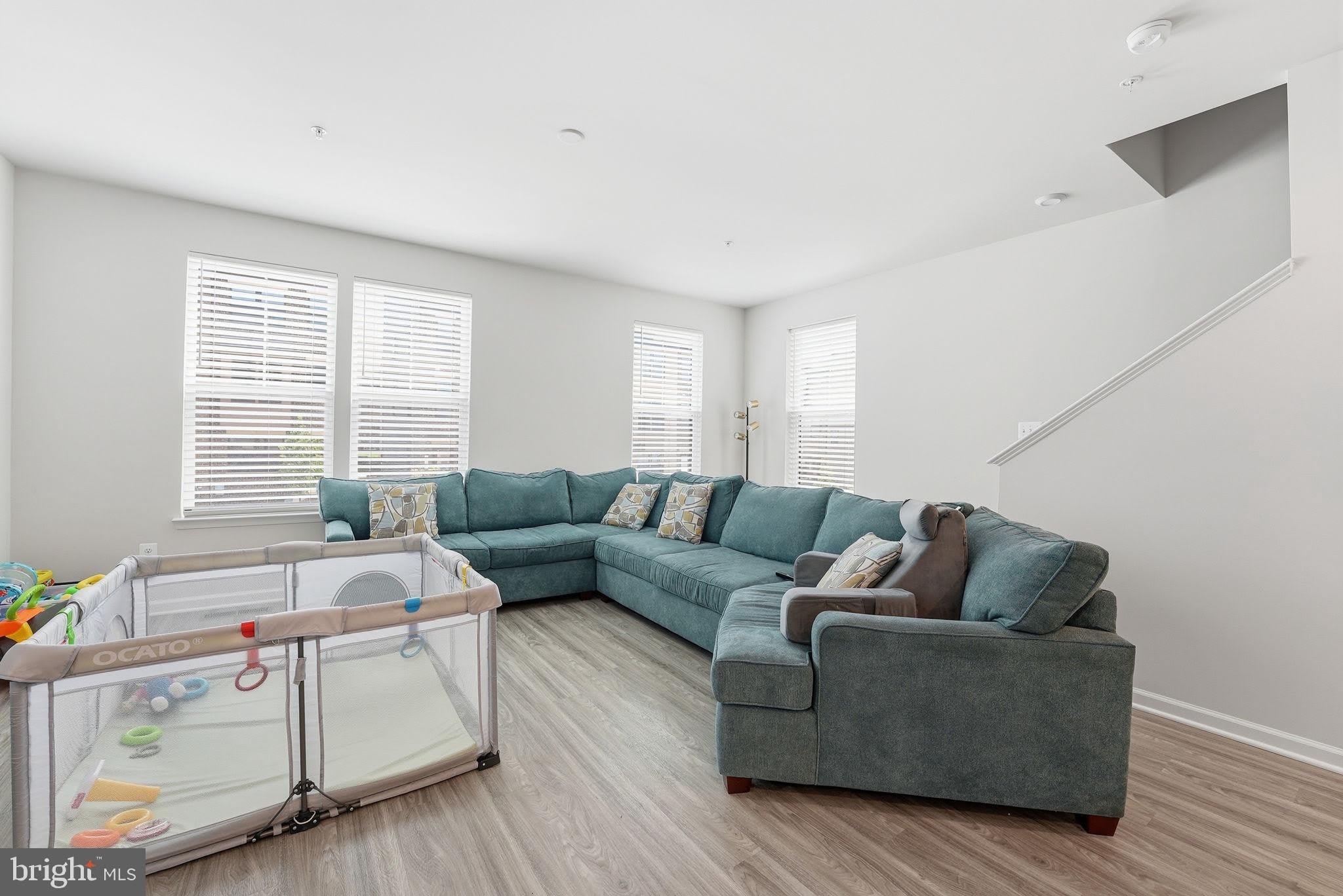 6066 BEAKE ST – photo 2