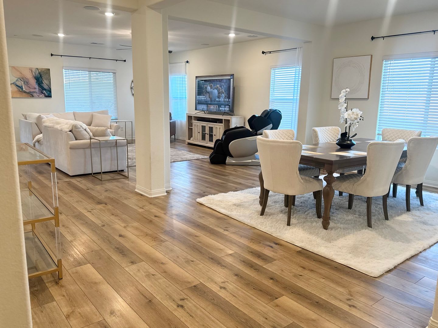 Beautiful Single Story Home Built In 2023 Featuring 4 Bedrooms 3 Bathrooms And Approximately 2 800 Square Feet Of Living Space – photo 4