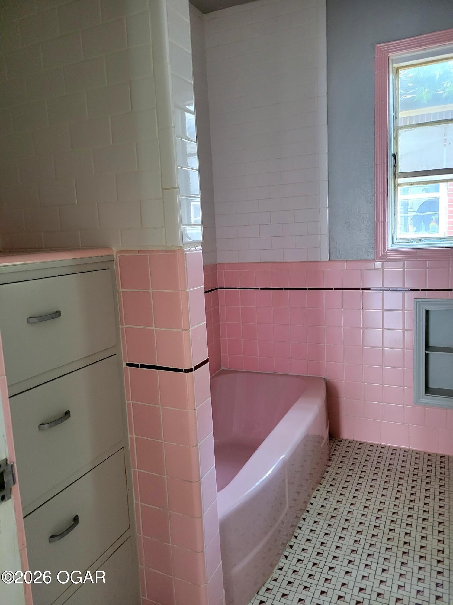 809 W 4th Street – photo 2