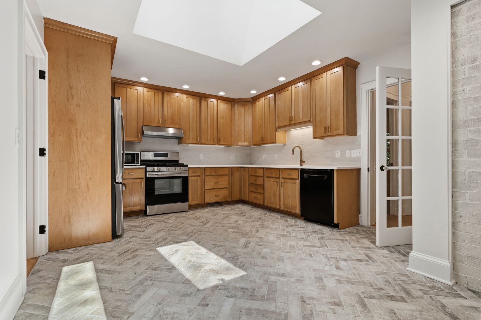 Bright Updated Home Minutes From Unc And Downtown Chapel Hill – photo 3