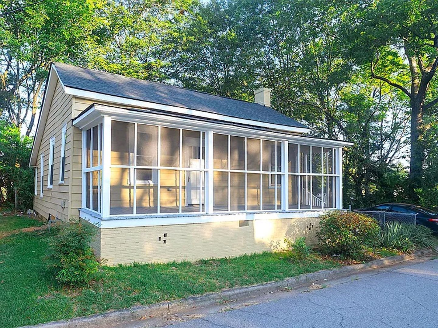 321 N 10th St – photo 1