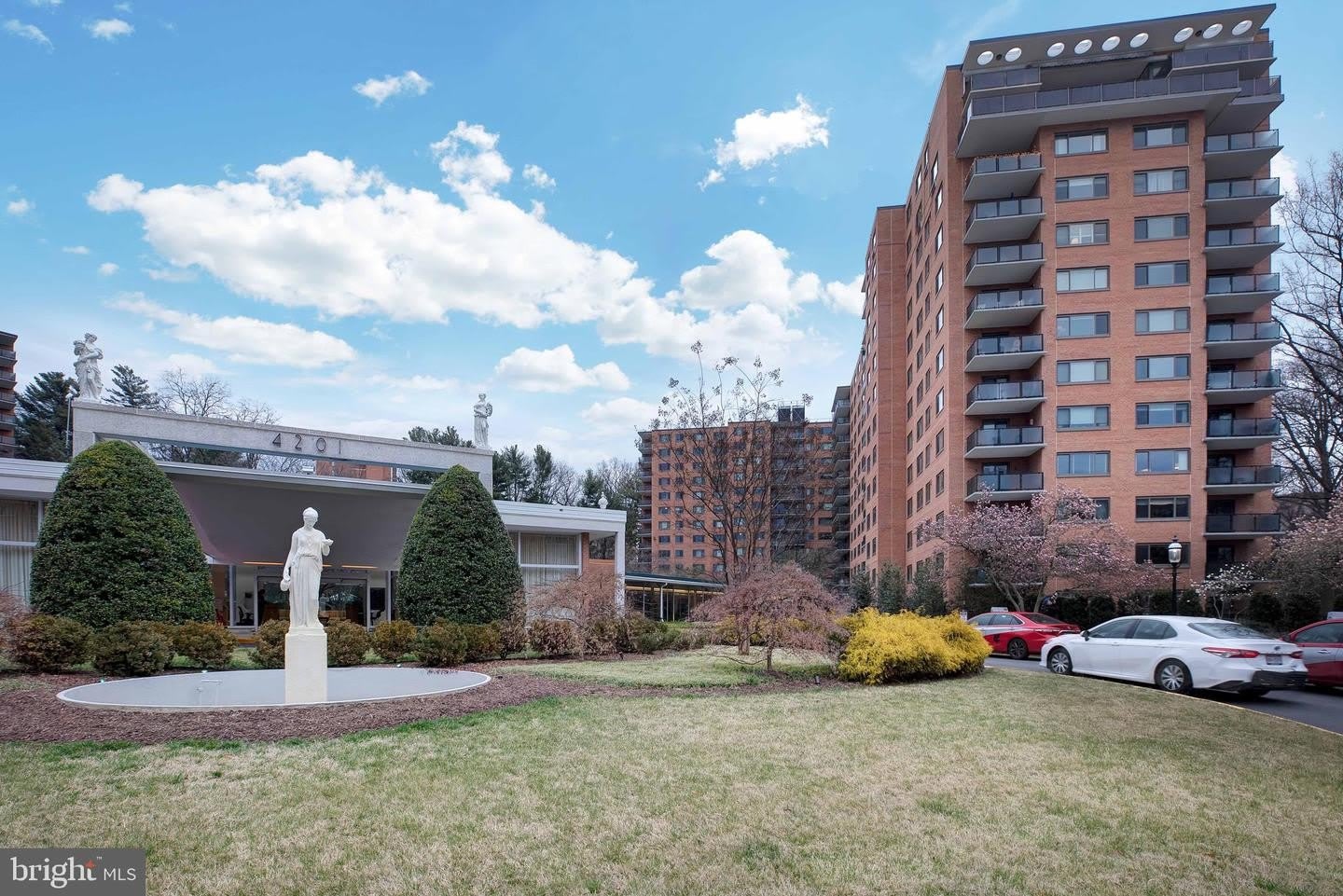 4201 CATHEDRAL AVE NW #511E – photo 3