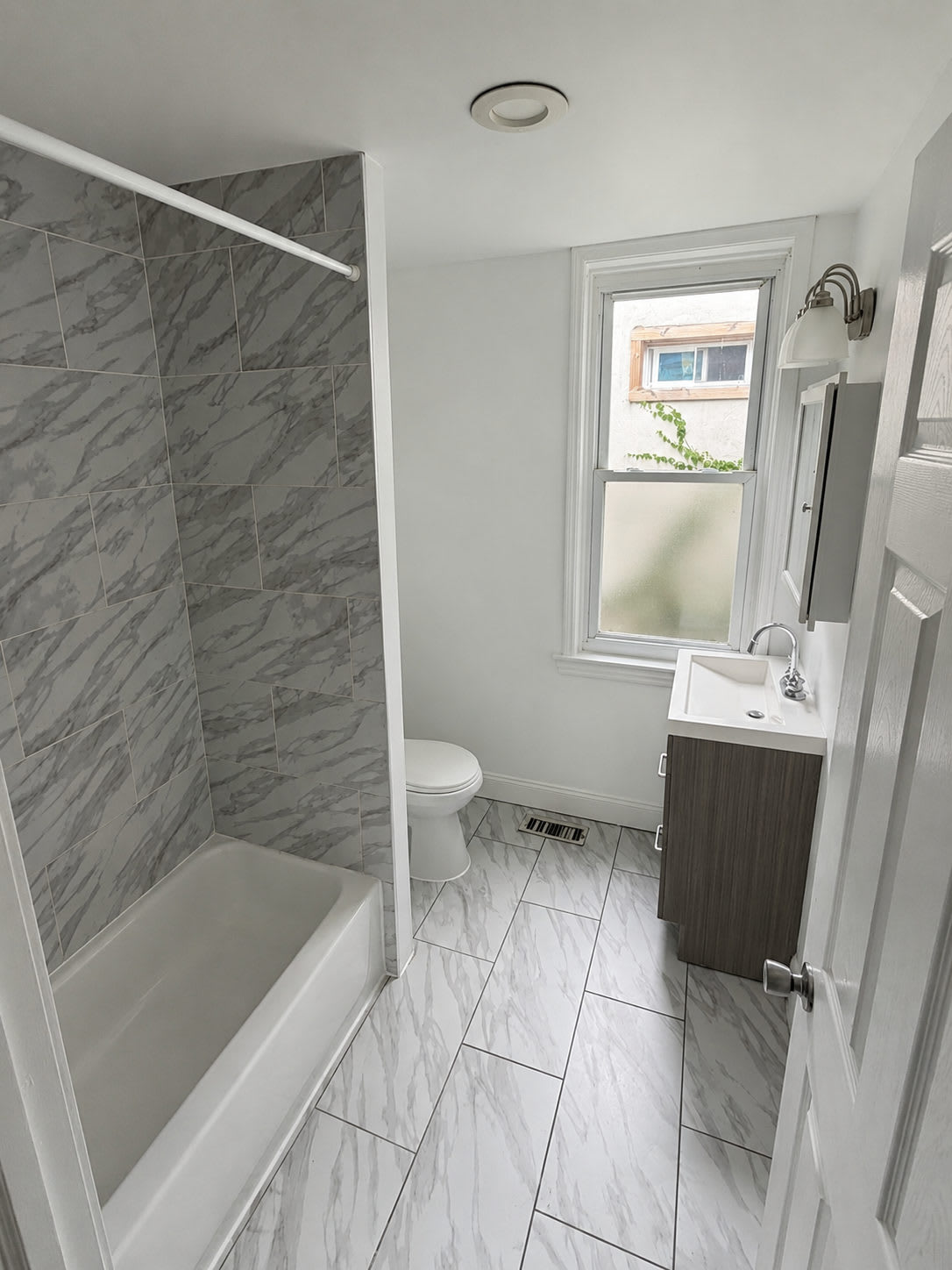 125 N Sickels St – photo 3