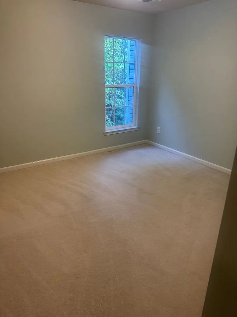 Room in 3 Bedroom Home at Dunford St – photo 4