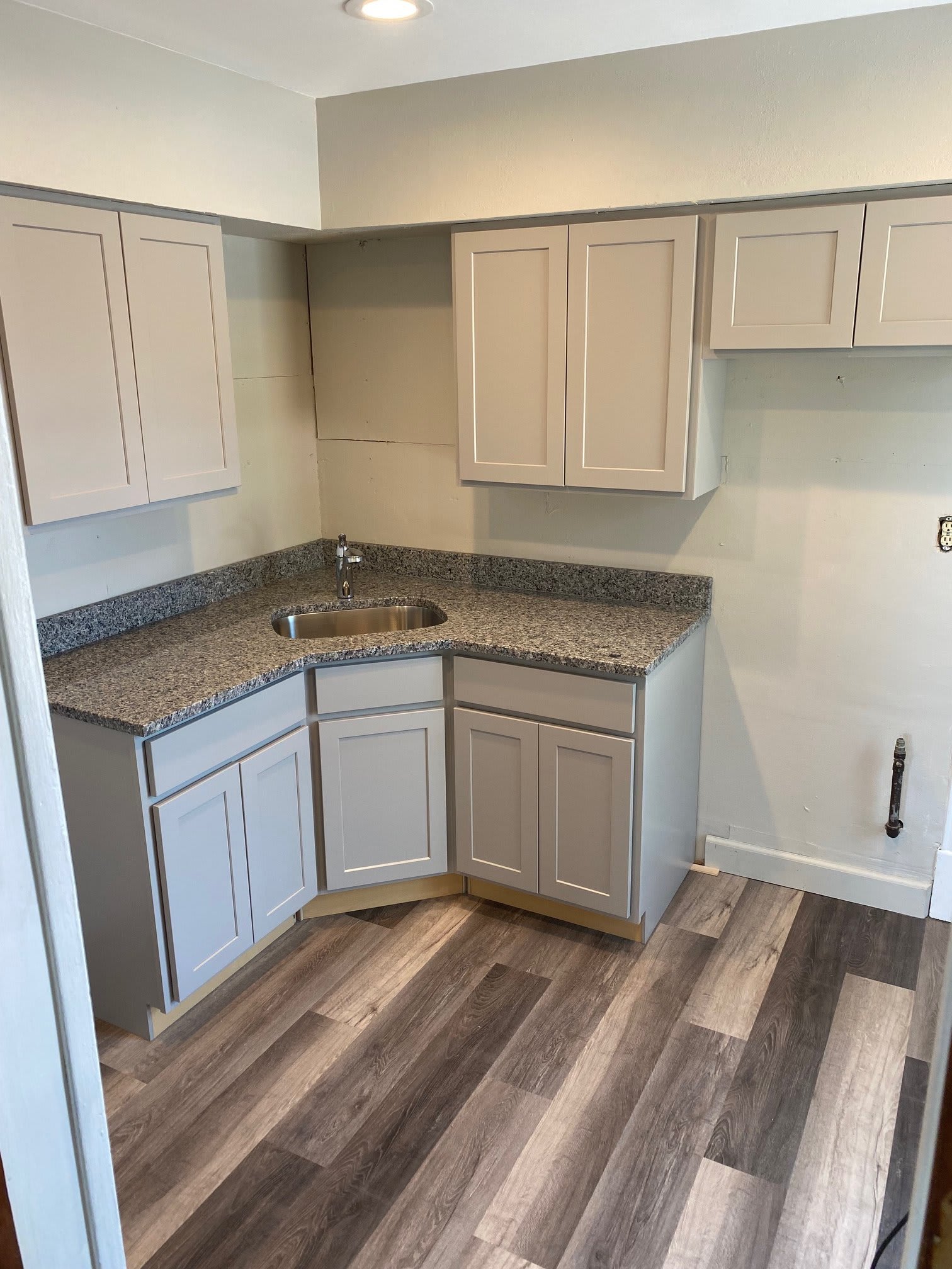 720 Goold Street – photo 2