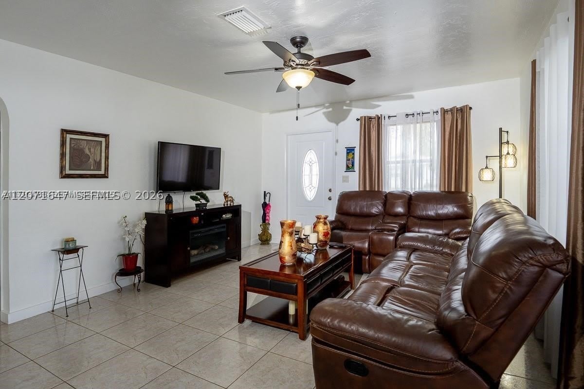 307 N 28th Ave – photo 5