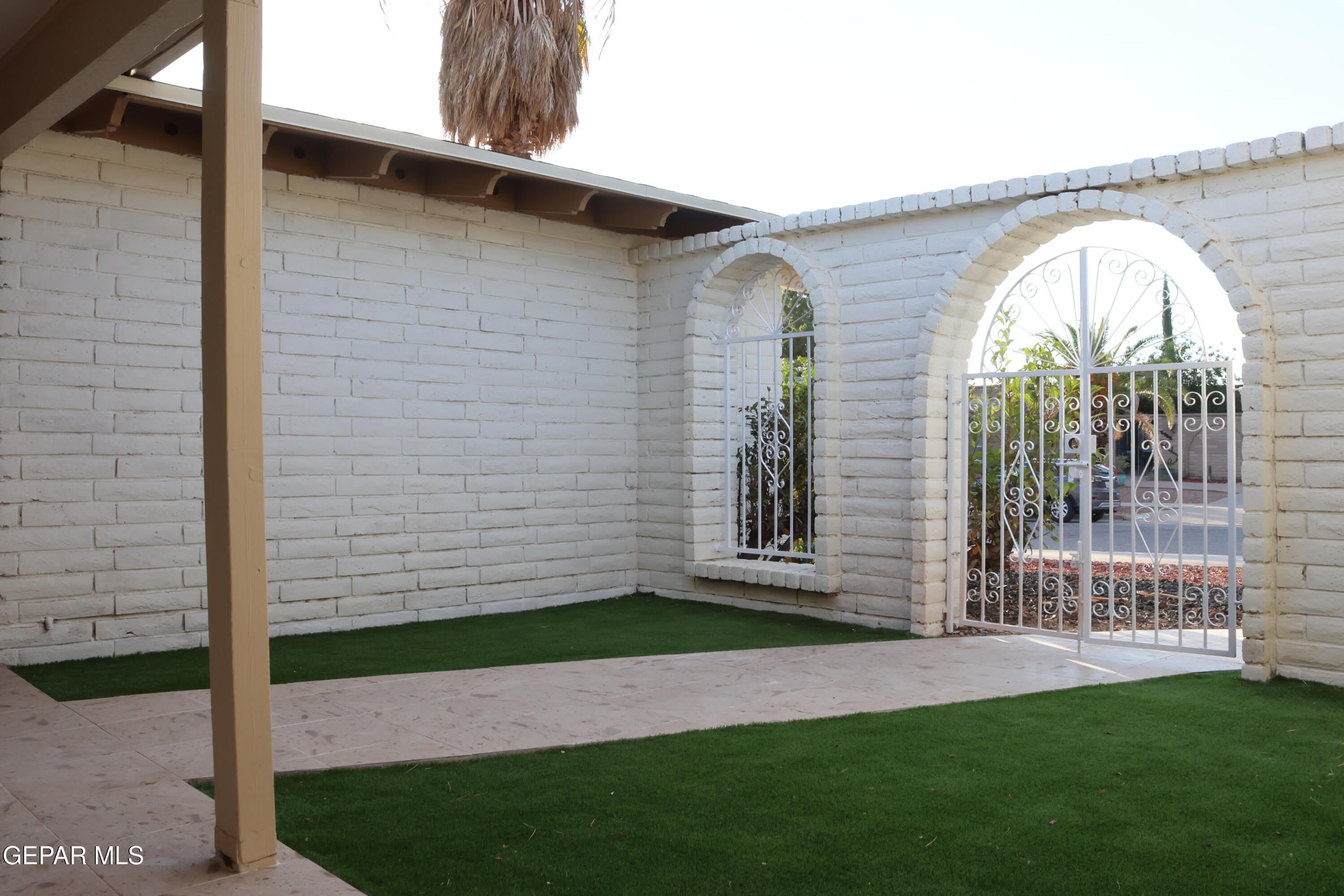 6704 LA CADENA Drive – photo 5
