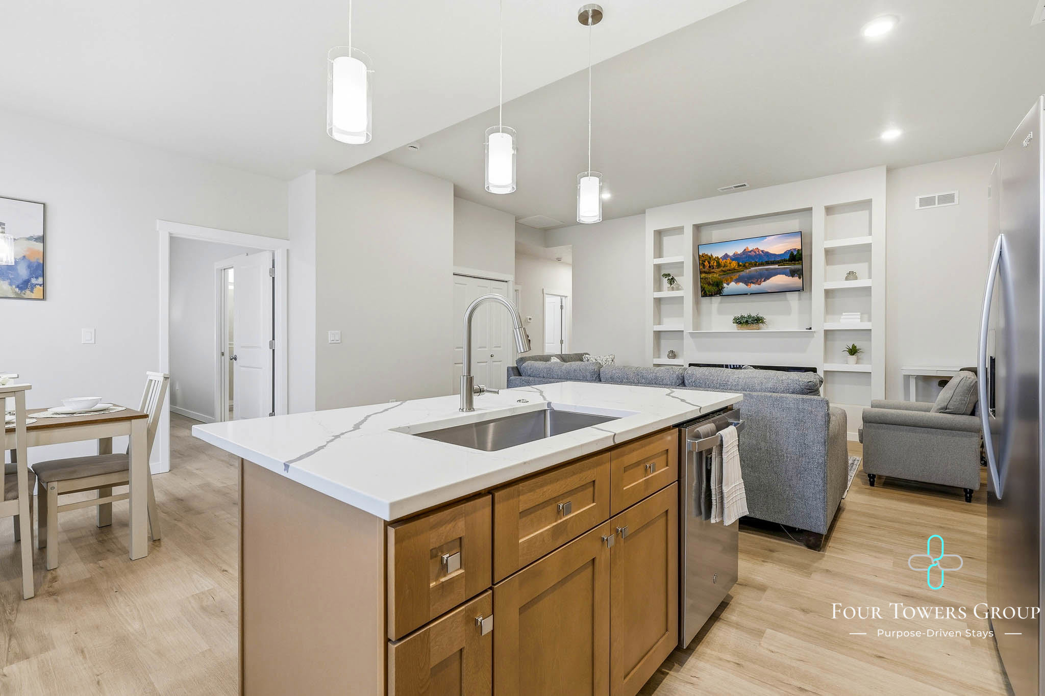1203 Northeast Emerald Drive – photo 5