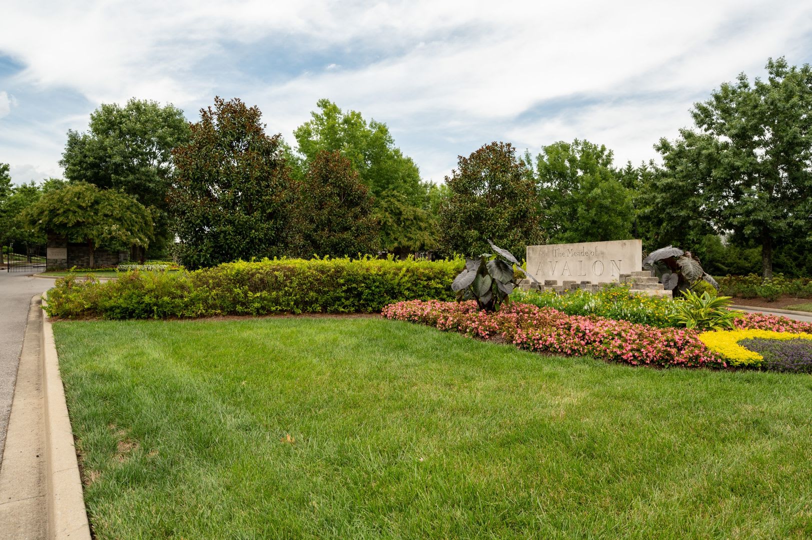 **LUXURIOUS GATED COMMUNITY IN FRANKLIN ZONED FOR RAVENWOOD HIGH SCHOOL** – photo 3