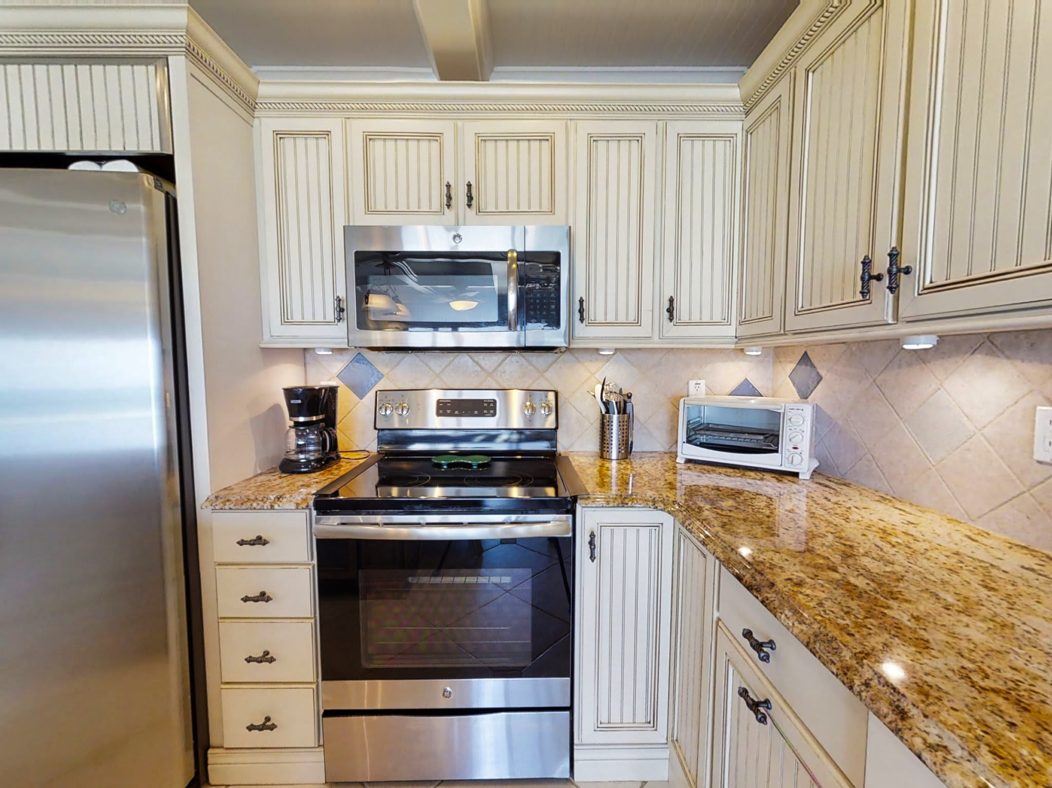 4849 Saxon Dr – photo 5