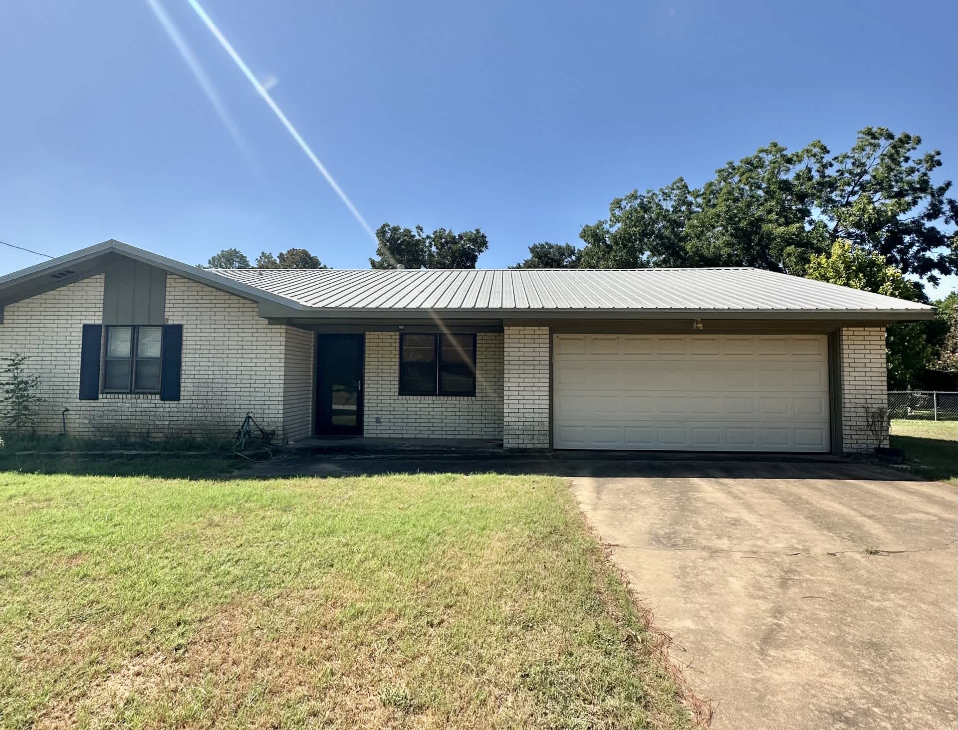 1204 East Stone Street – photo 1