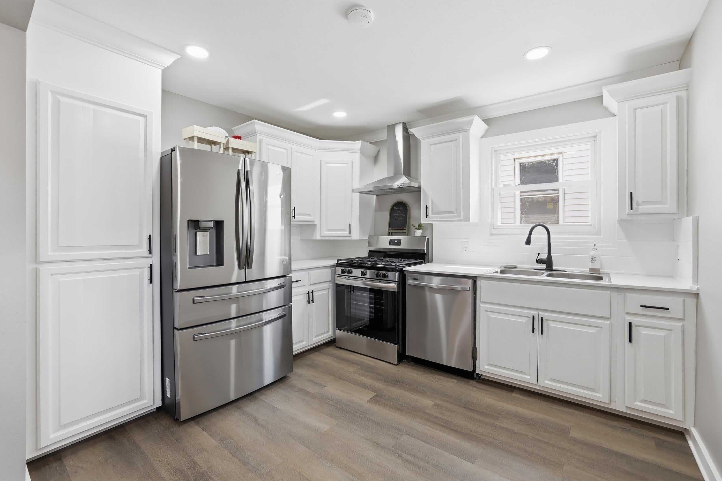 230 1/2 Morrison Avenue – photo 3
