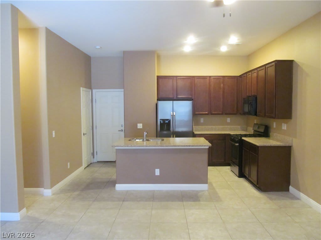 7560 Nicklin Street – photo 4