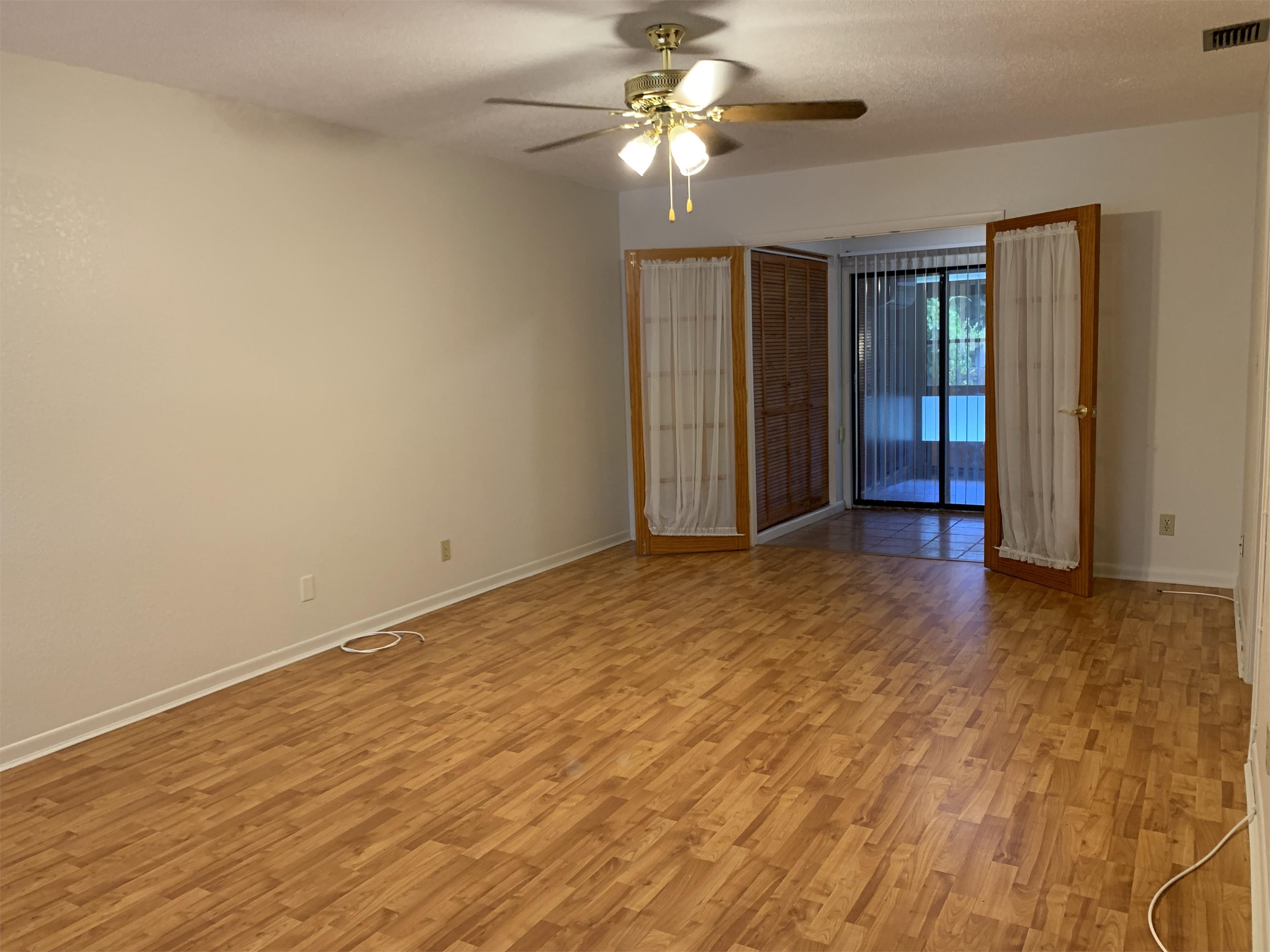 7360 ULMERTON RD APT 4D – photo 5