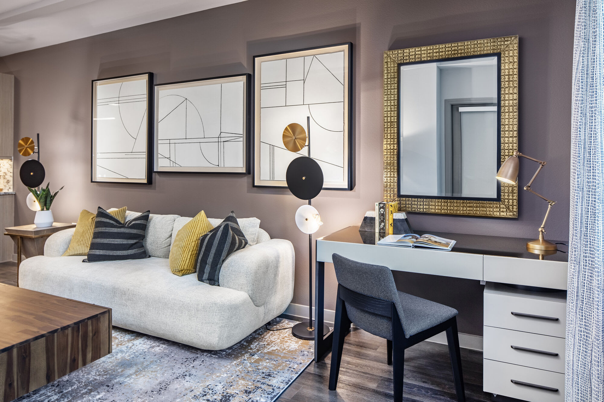 880 Lyn – photo 5