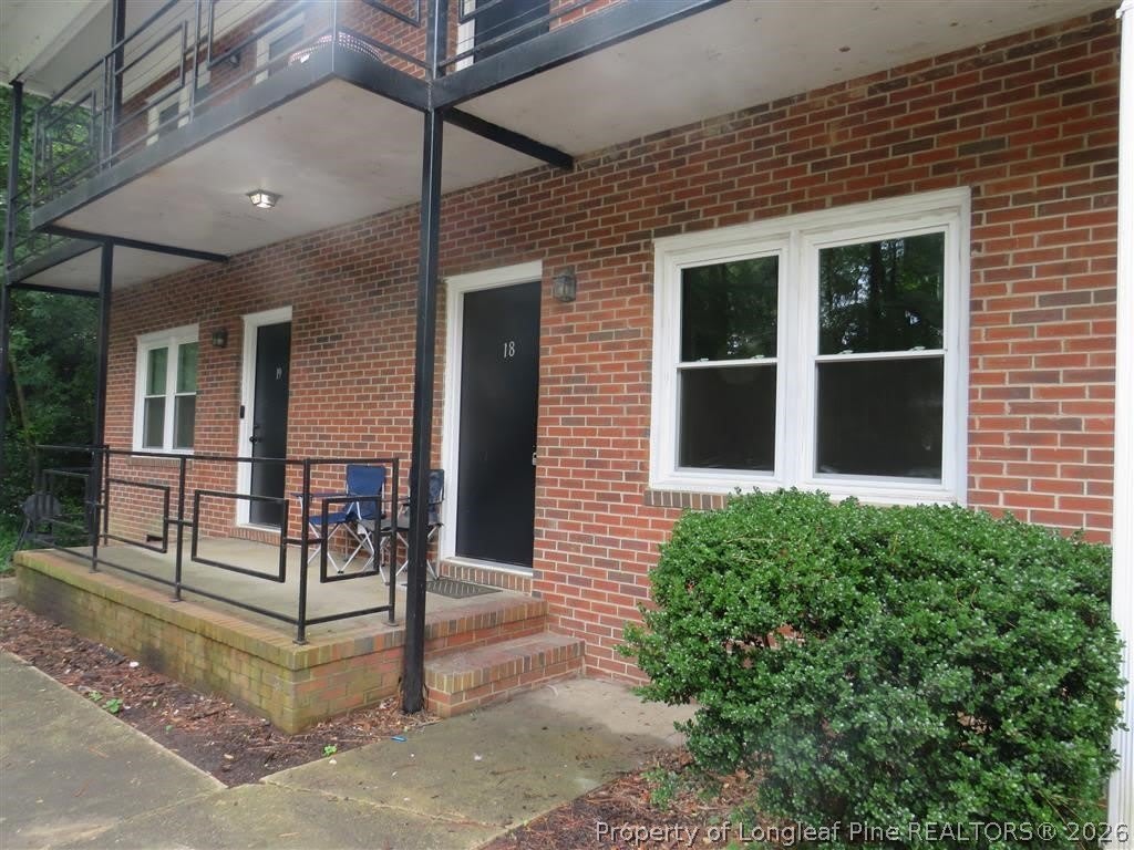 210-18 Colonial Drive – photo 2