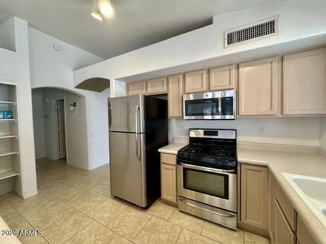 547 W Bluefield Avenue – photo 5