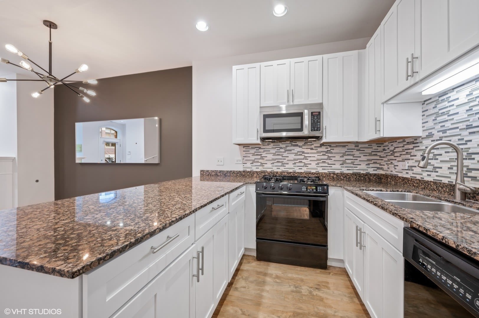 1345 S Indiana Parkway – photo 4