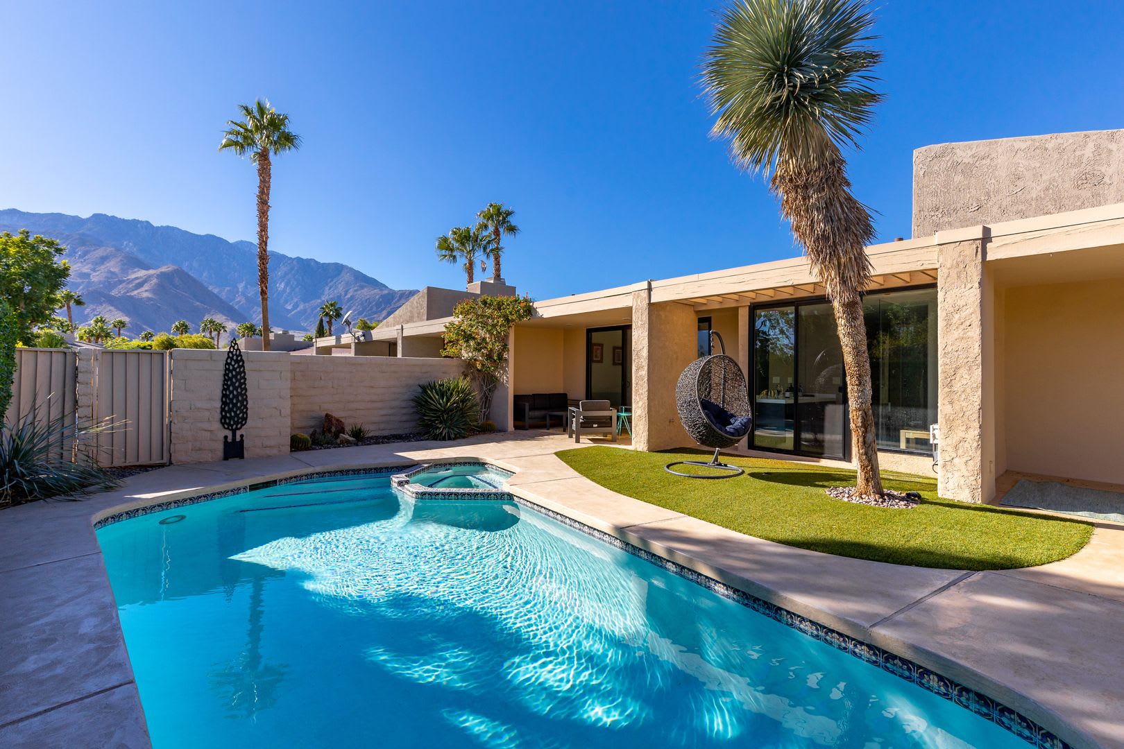 Stylish Palm Springs Retreat with Pool (Monthly Only – photo 1