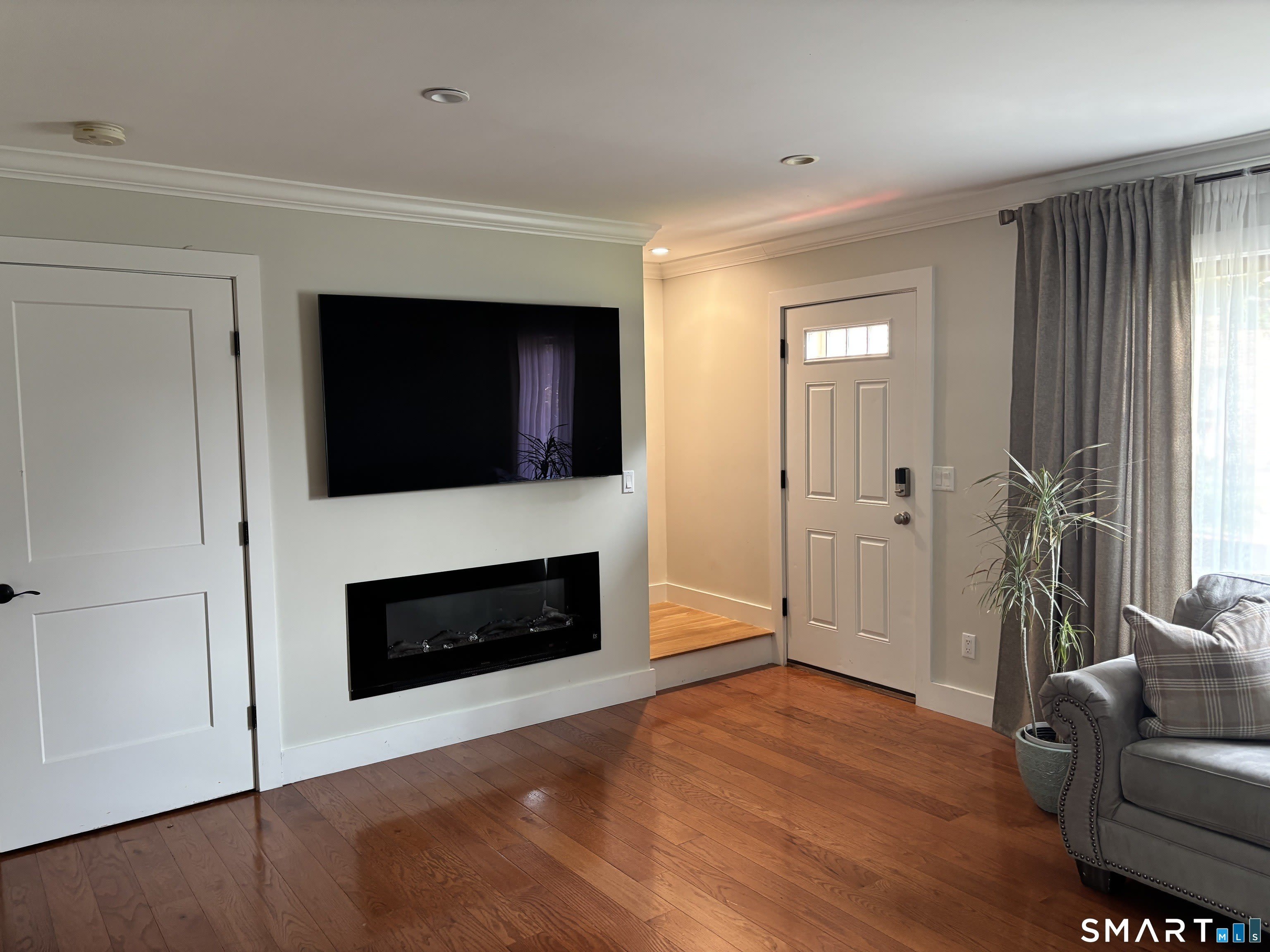 80 lawn Avenue – photo 3