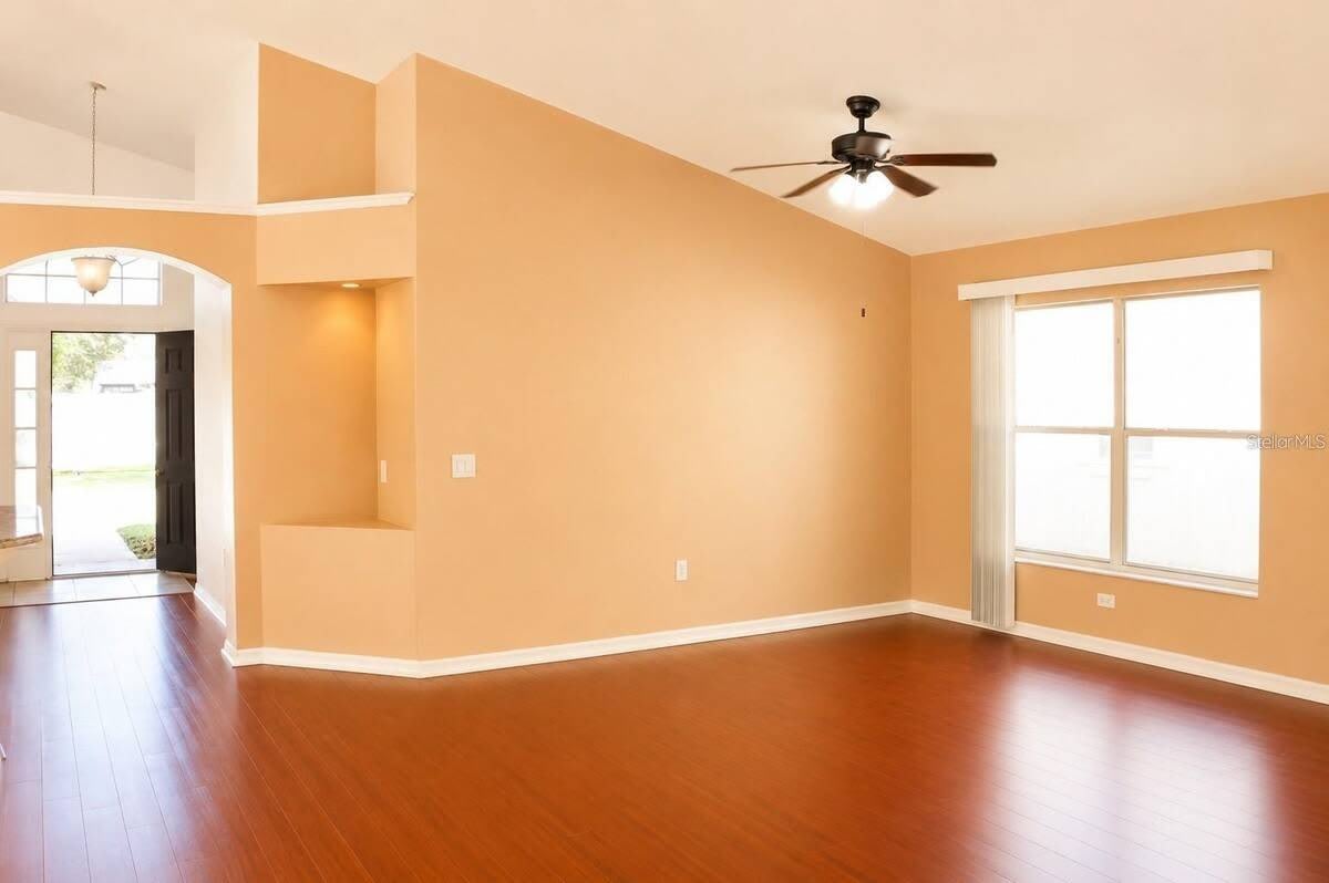 145 Thornbury Drive – photo 3