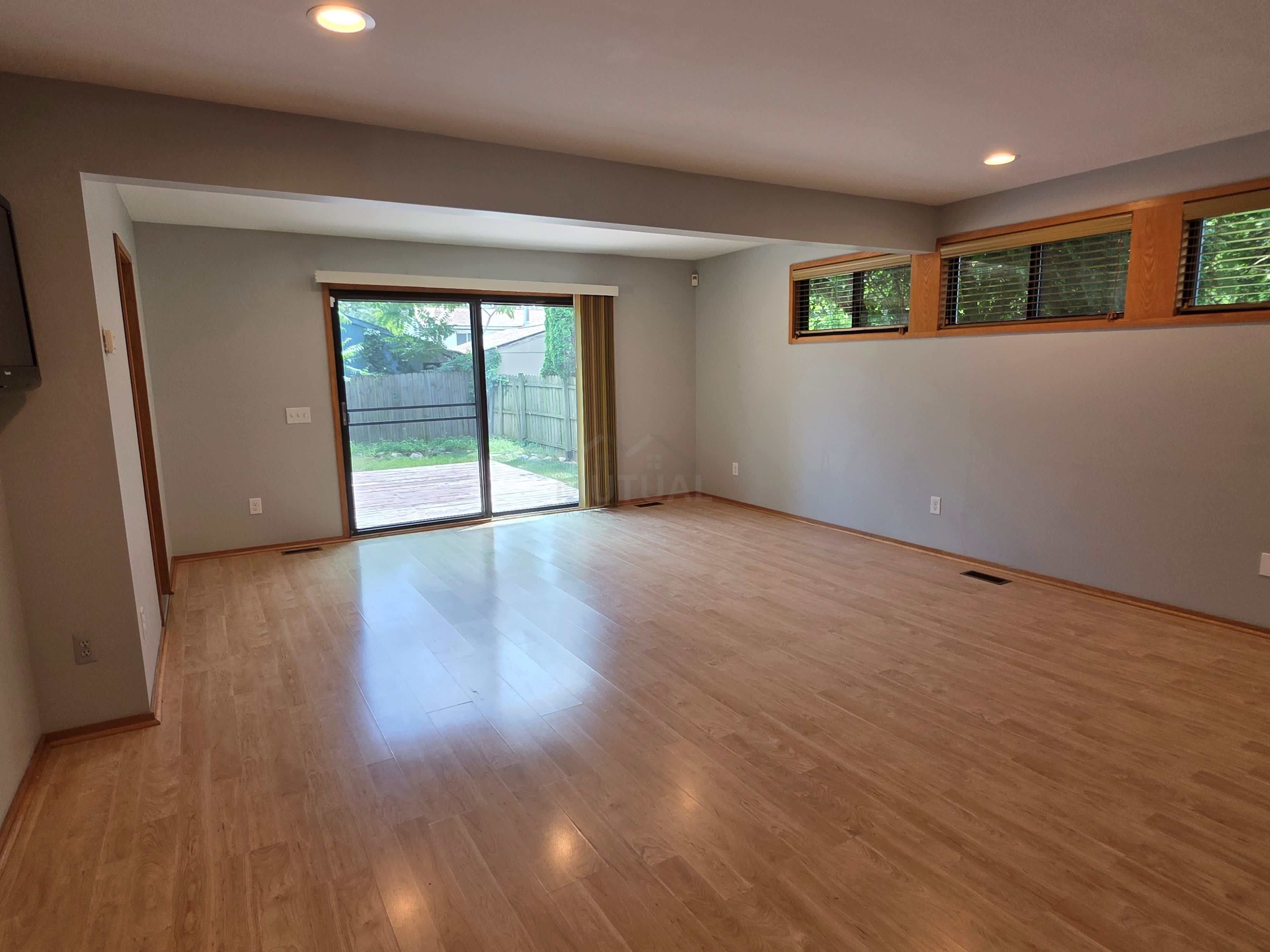 1039 Cobalt Ave – photo 5