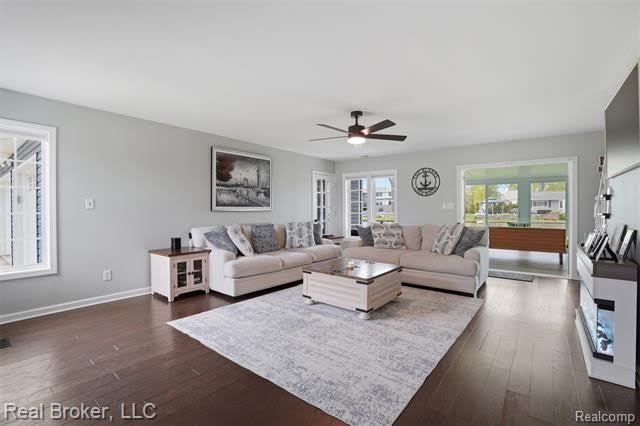 2299 Kingston Street – photo 5