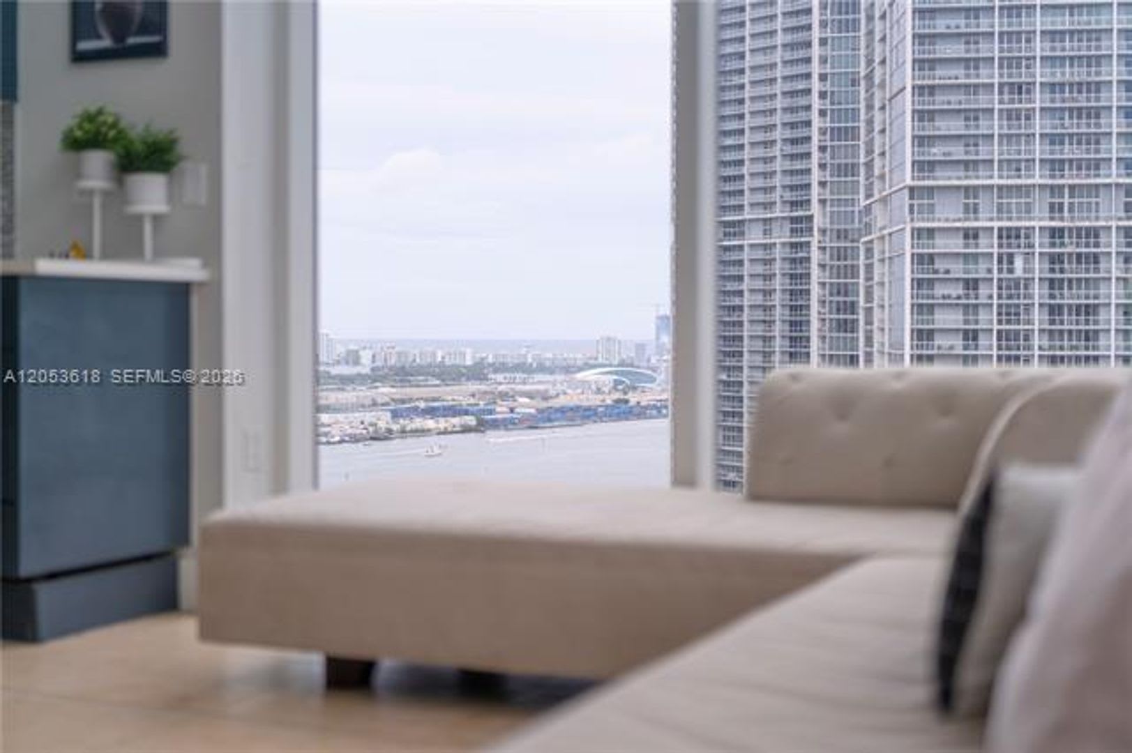 41 SE 5th St cu-2102, Miami, FL 33131 – photo 5