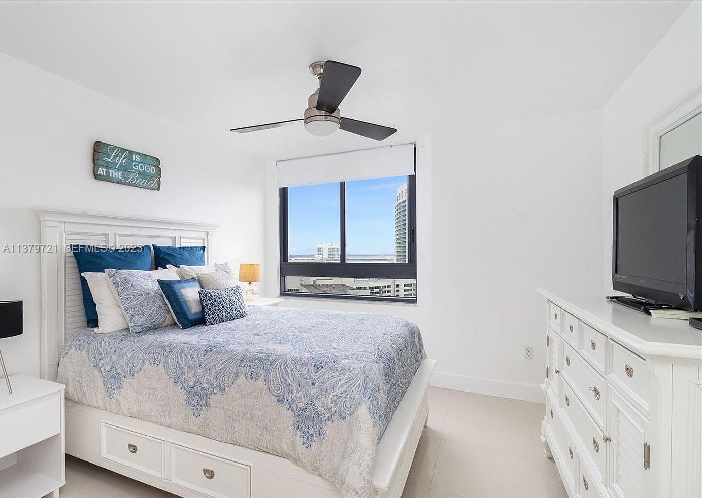 1330 West Ave – photo 4