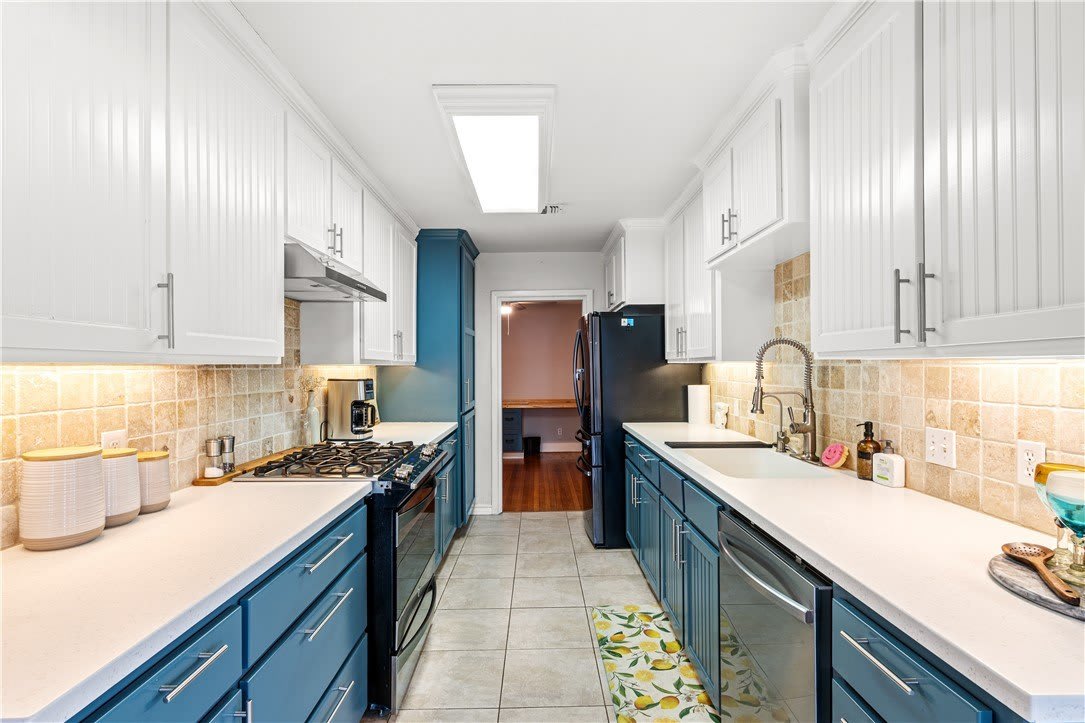 306 Naples Street – photo 5