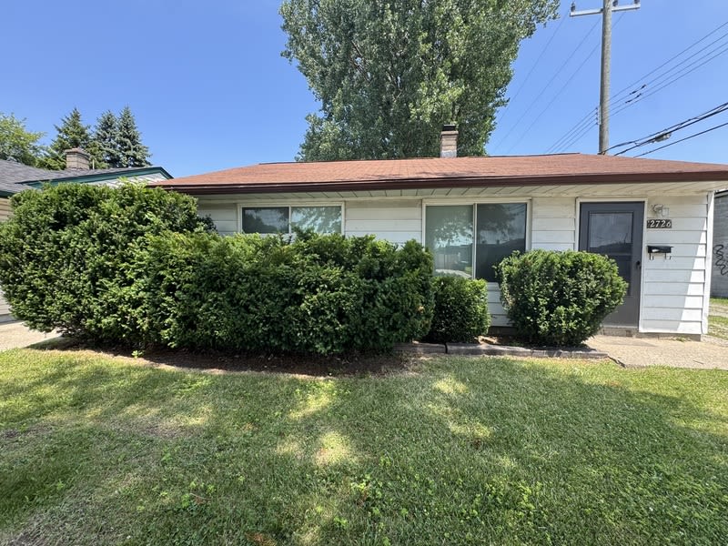 2726 Margaret Street – photo 1