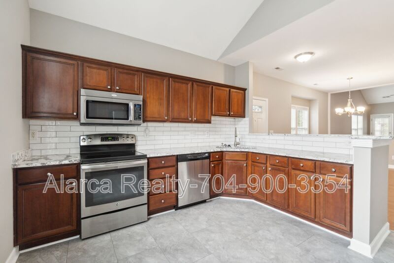 4218 Amherst Villa Court – photo 2