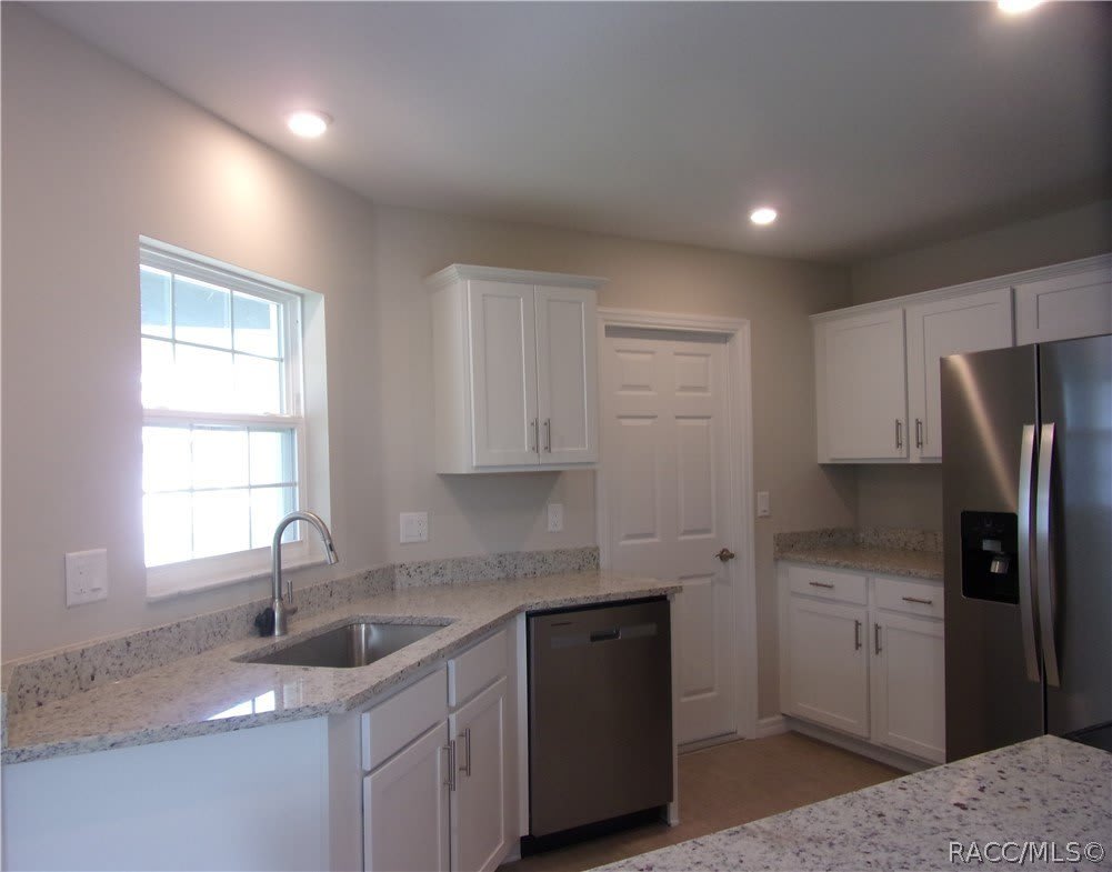 10494 S Drew Bryant Circle – photo 4