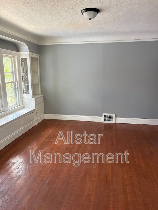3255 E 139th Street – photo 4