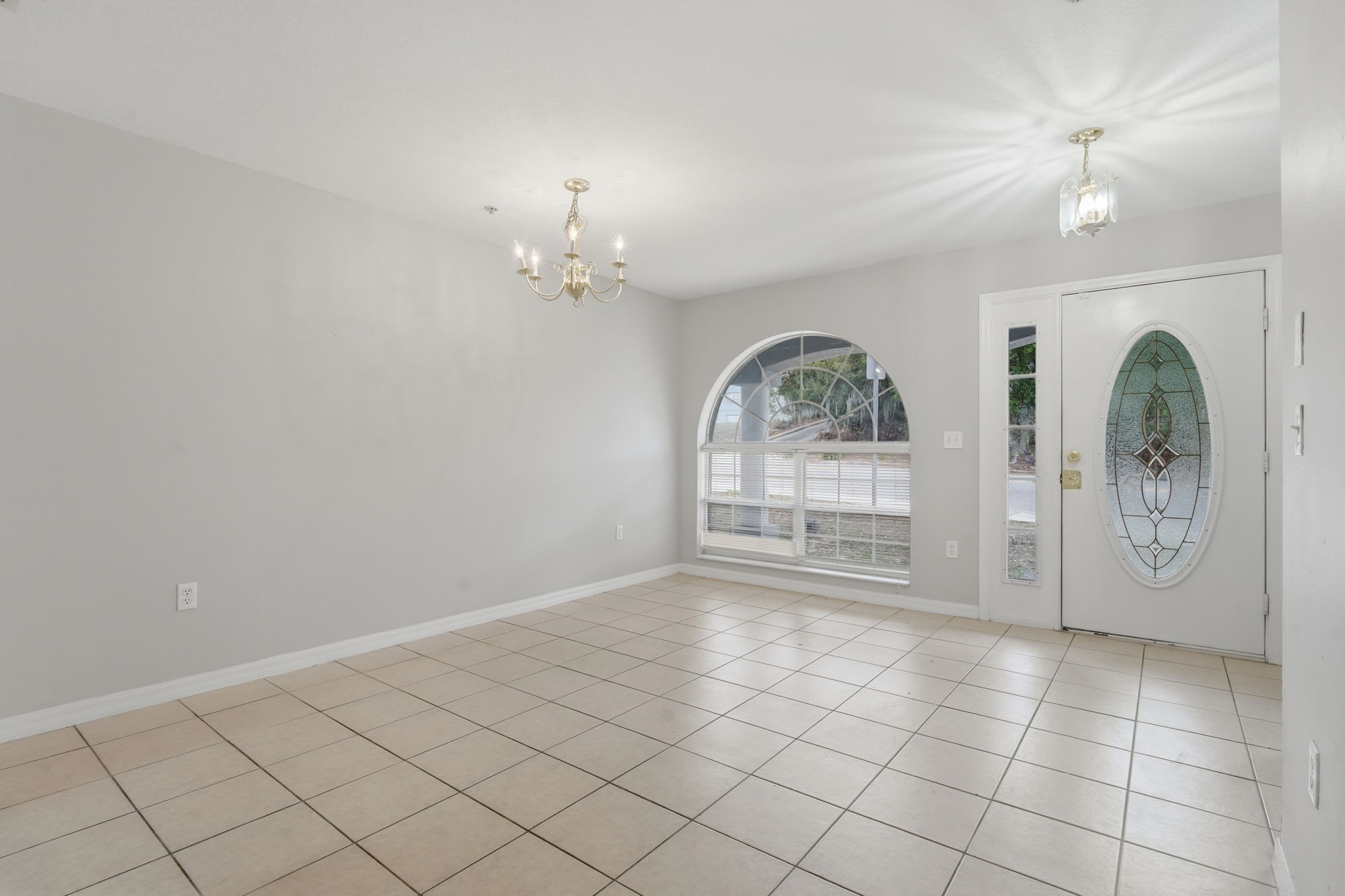 963 East Main Street – photo 2