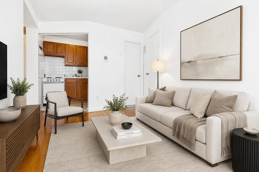 1220 Lexington Ave – photo 1