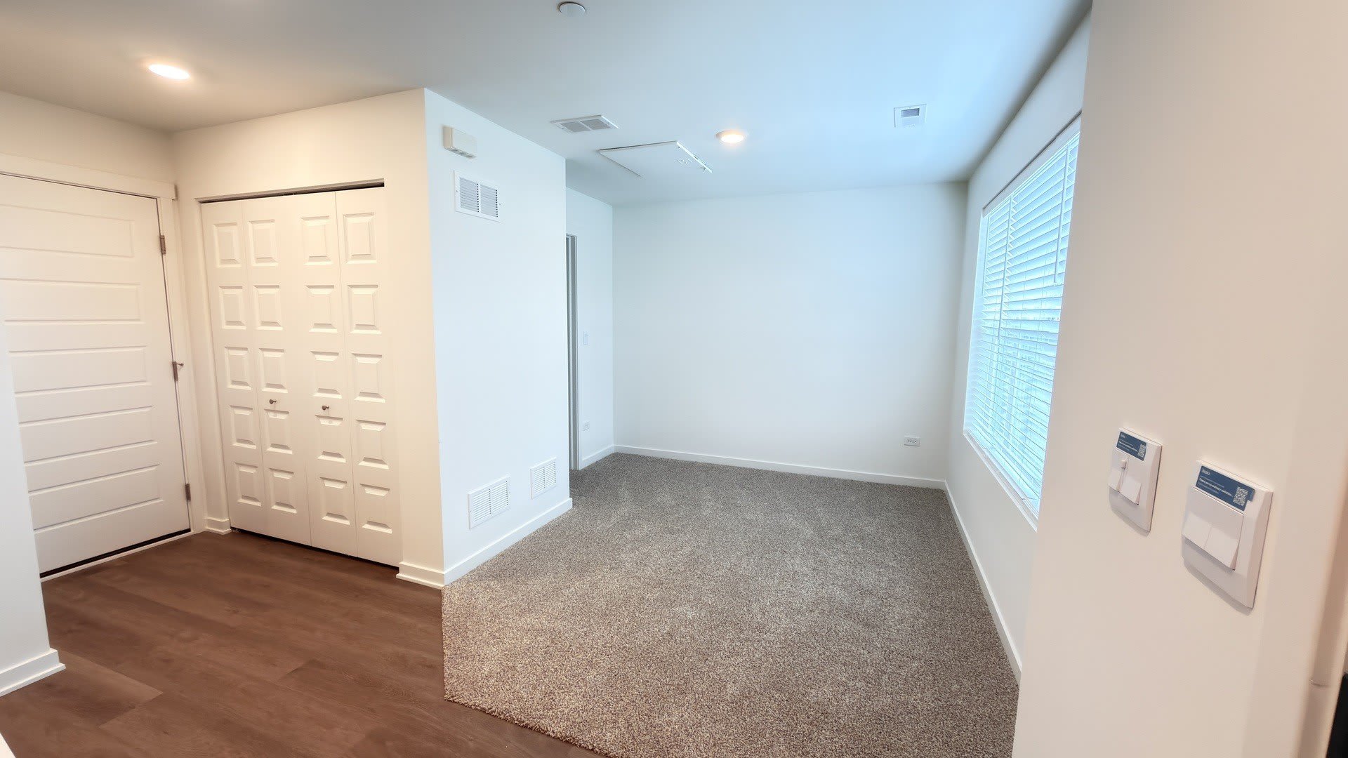 435 Lakeshore Court – photo 3