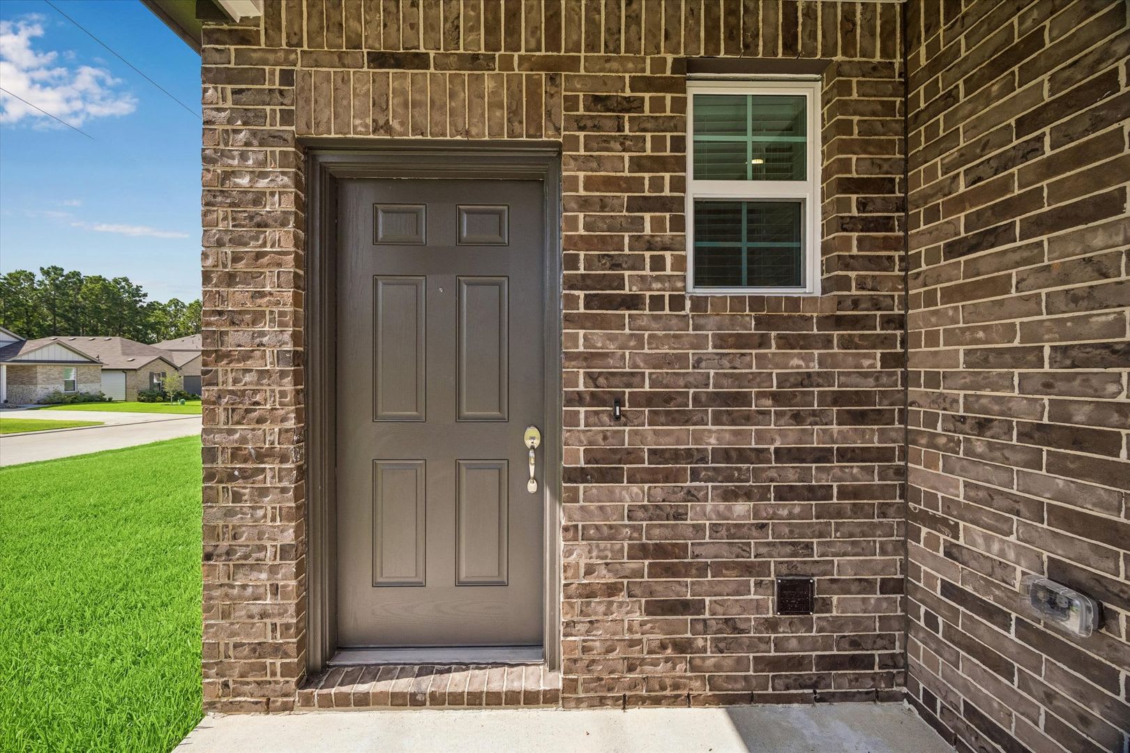 Brand-New 3-Bed Willis Home on Corner Lot with Covered Patio – photo 3